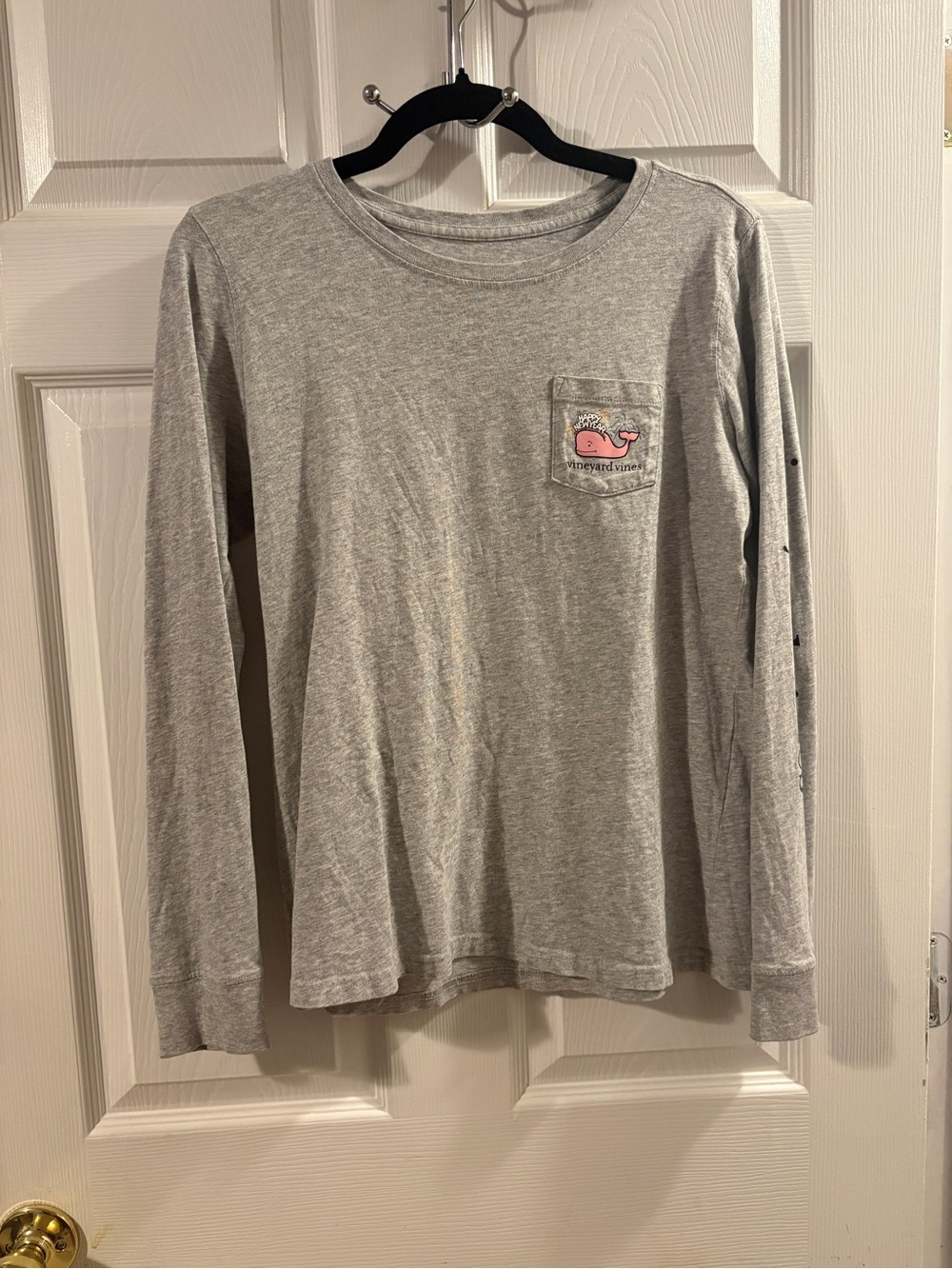 Vineyard Vines Gray Long-Sleeve Tee- New Years